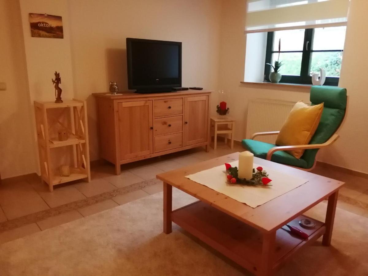 Ferienwohnung Ulbrich Нойщад-ин-Заксен Екстериор снимка